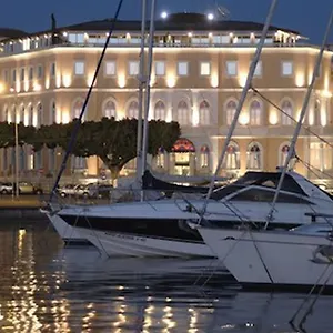 Grand Ortigia מלון